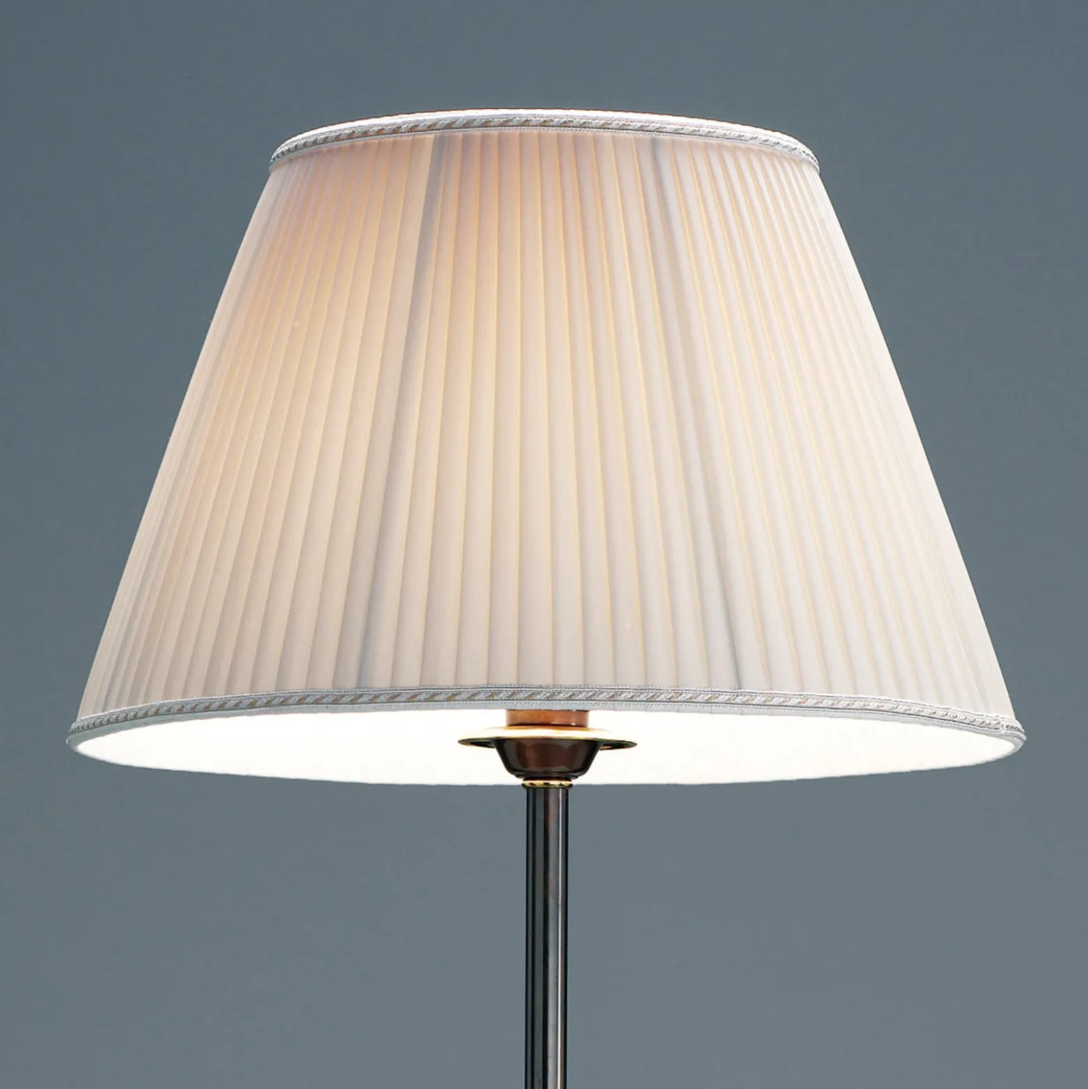 Ajaton lattiavalo Classic