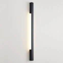 Arcchio Ivano -LED-seinävalaisin 91 cm, musta