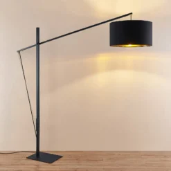 Arcchio kaareva lattiavalaisin Mossa, 200 cm, musta-kulta, tekstiili