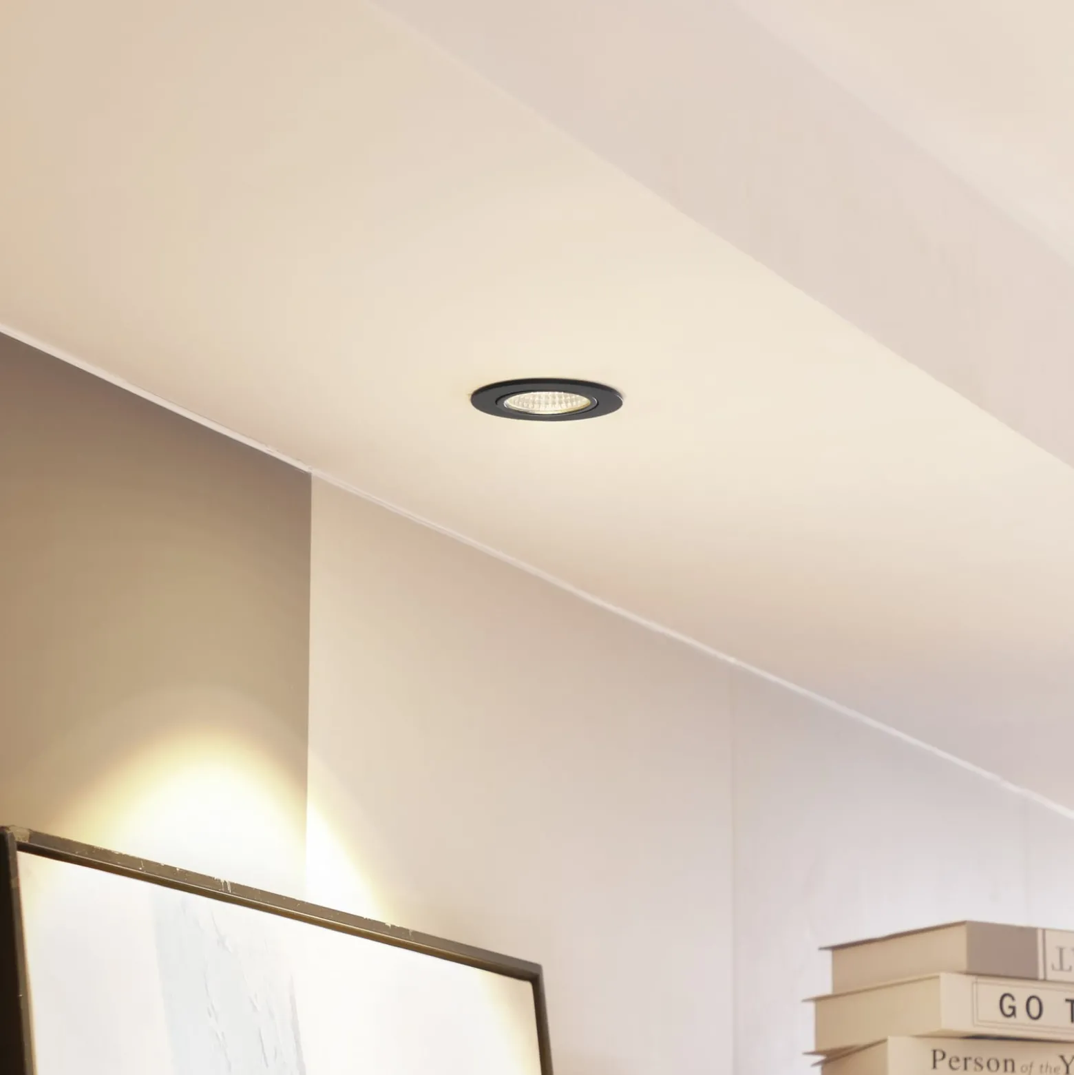 Arcchio LED-alasvalo Zarik, musta, 2700K