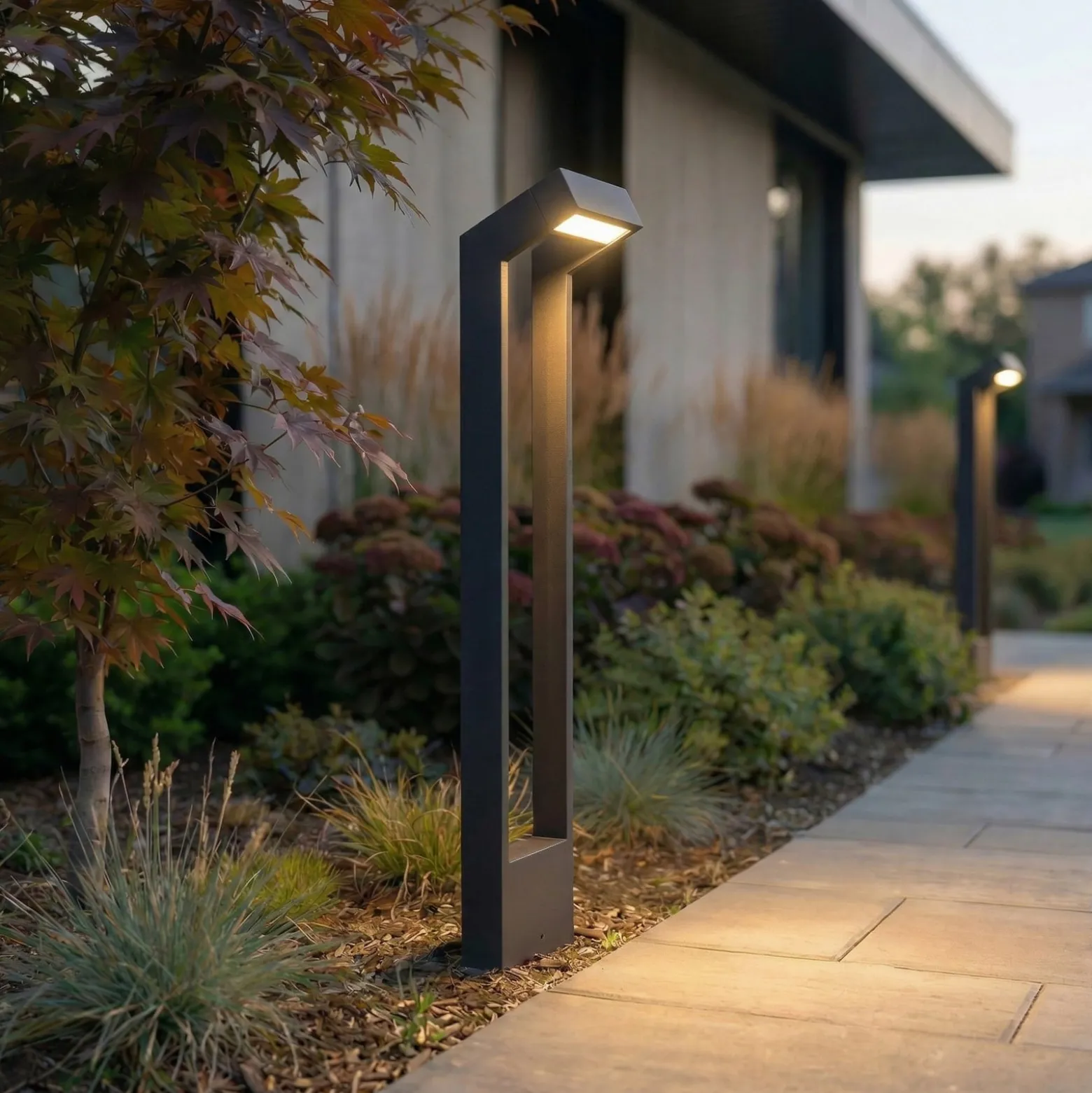 Arcchio LED-pylväsvalaisin Kovato, korkeus 95 cm, tummanharmaa, IP65