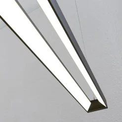 Arcchio LED-riippuvalaisin Cuna, musta, 122cm, metallia