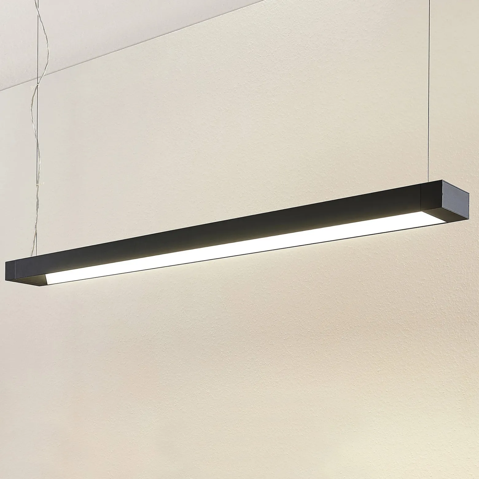 Arcchio LED-riippuvalaisin Cuna, musta, 122cm, metallia