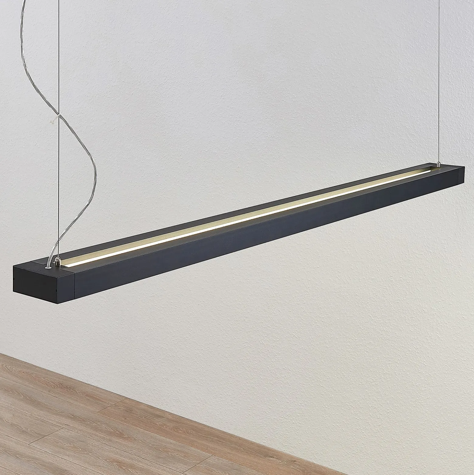 Arcchio LED-riippuvalaisin Cuna, musta, 162cm, metallia