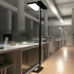 Arcchio LED-toimiston lattiavalaisin Aila, musta, päivänvaloanturi