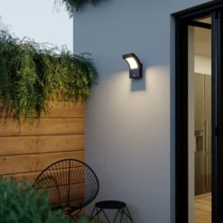 Arcchio LED-ulkoseinävalaisin Advik, antrasiitti, IP54, anturi