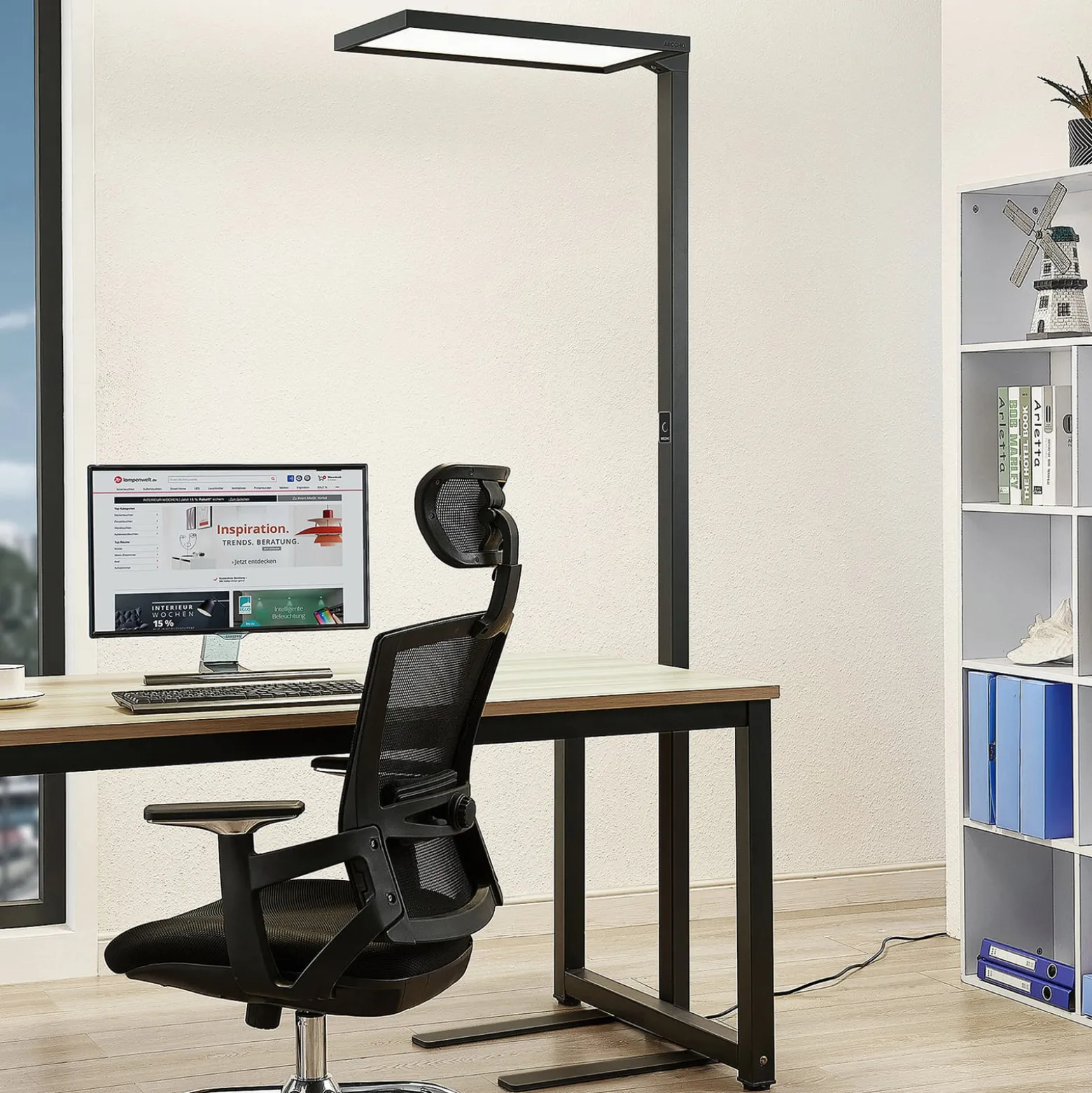 Arcchio toimiston LED-lattialamppu Nelus, musta, anturi, himmennettävä