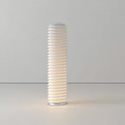 Artemide Slicing -LED-pylväsvalaisin, K 85 cm