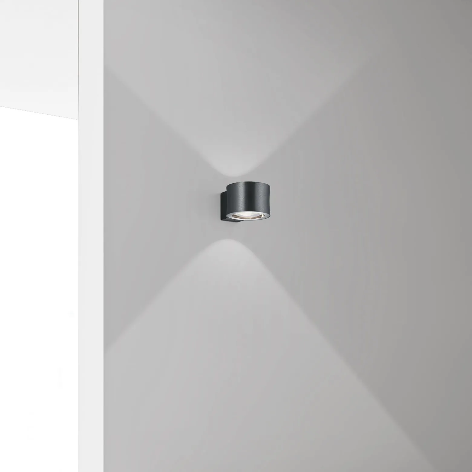 BANKAMP Impulse LED-seinävalaisin antrasiitti