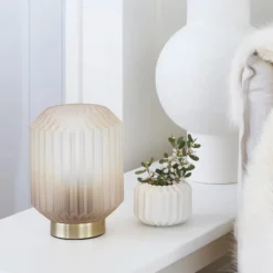 Beacon pöytävalaisin Clancy, valkoinen lasivarjostin, korkeus 17 cm