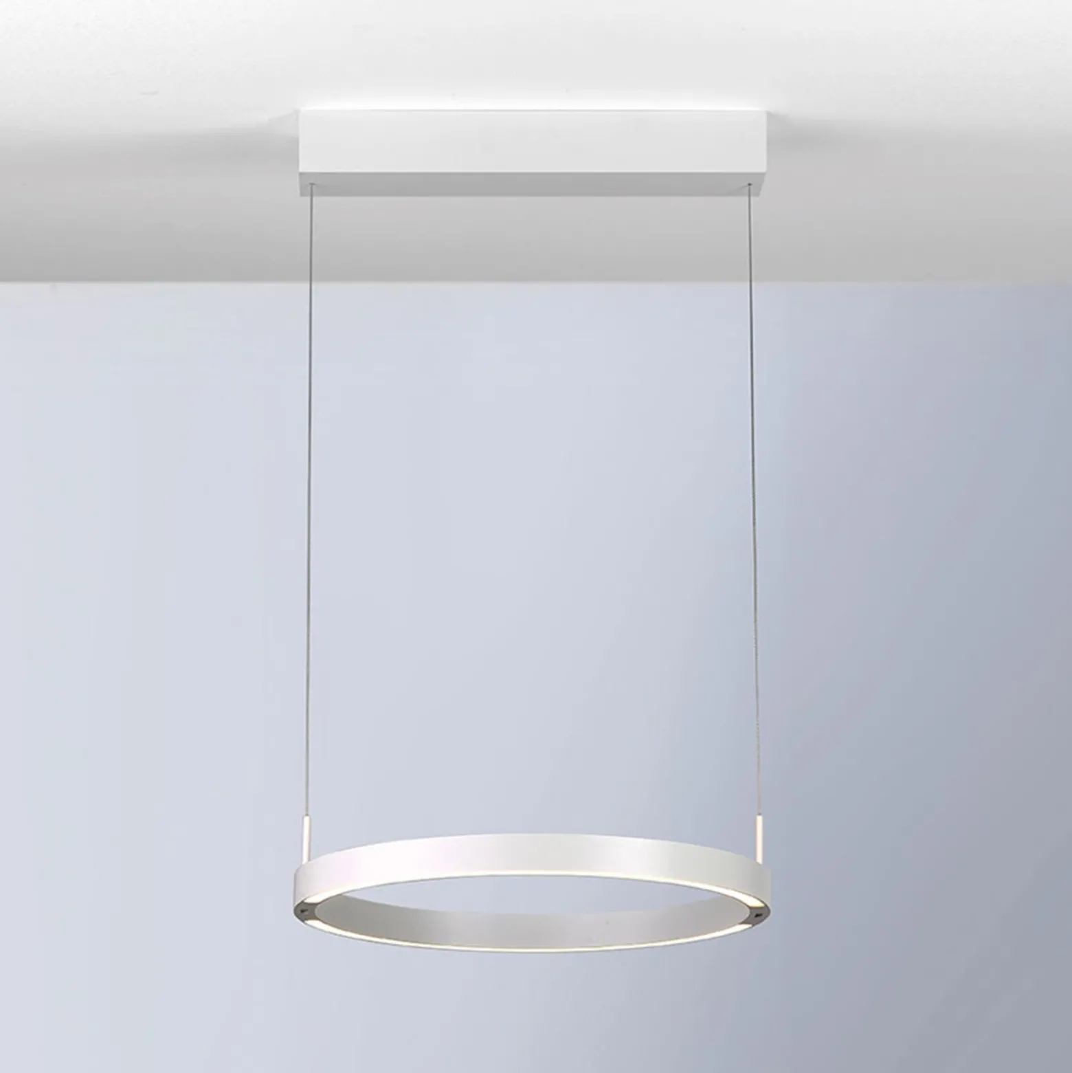 Bopp Float LED-ripustusvalaisin eleohjaus valkoinen