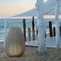 Bover Amphora 02 - terassivalaisin, vaalea beige