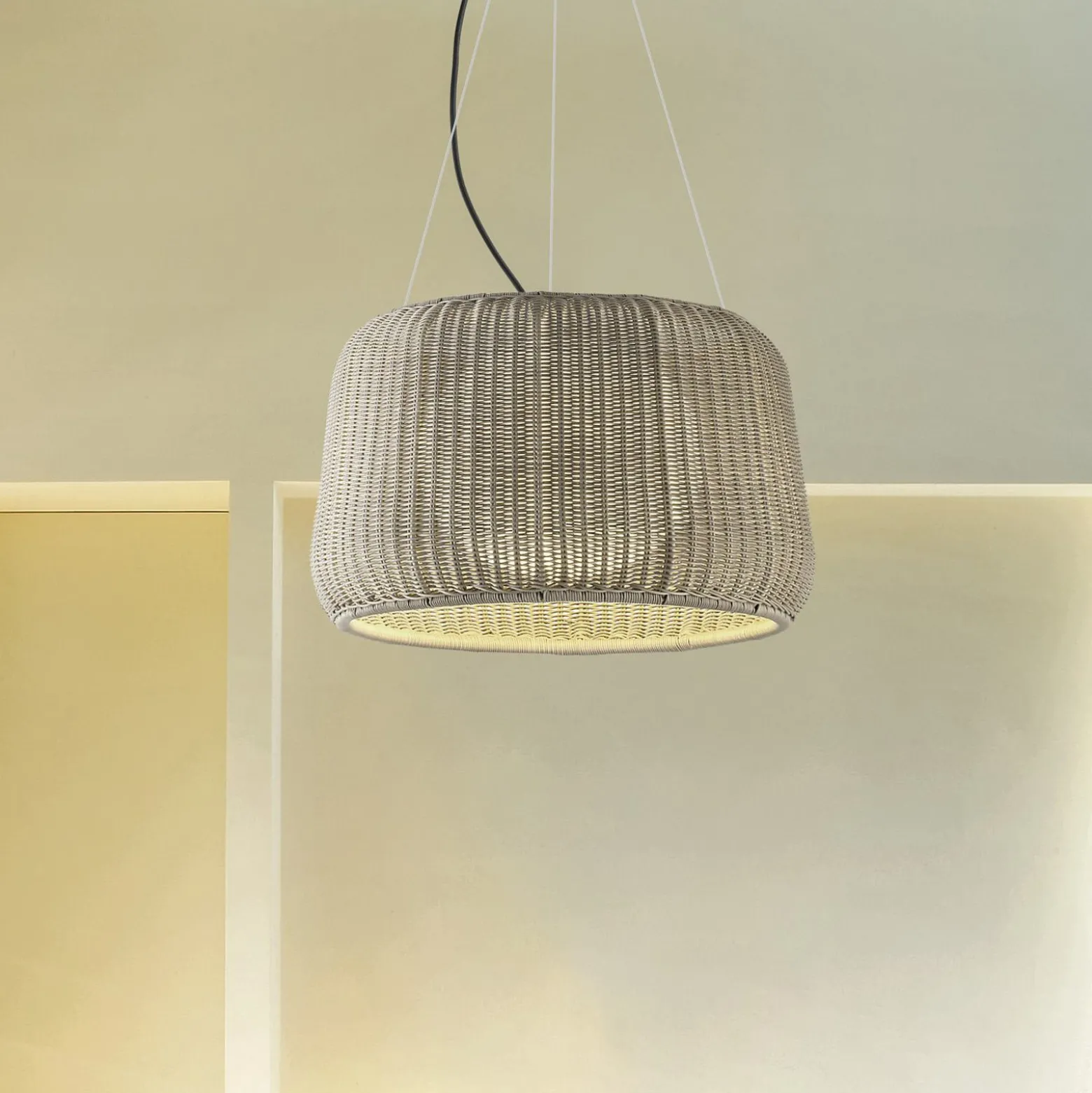 Bover LED-riippuvalaisin Fora 90, luonnonvalkoinen/beige, ulkona