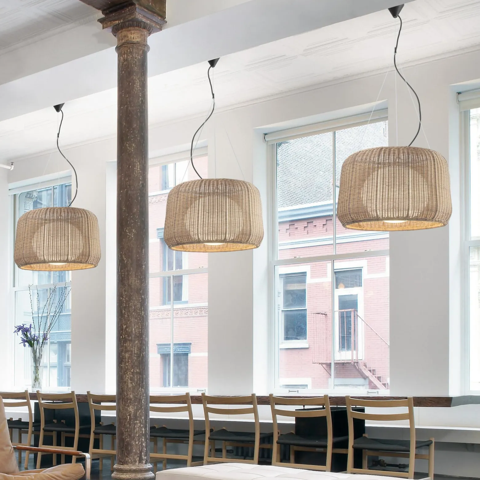 Bover LED-riippuvalaisin Fora 90, luonnonvalkoinen/beige, ulkona