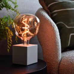 Calex XXL Organic Neo LED-lamppu E27 G125 4 W kultainen himmennettävä
