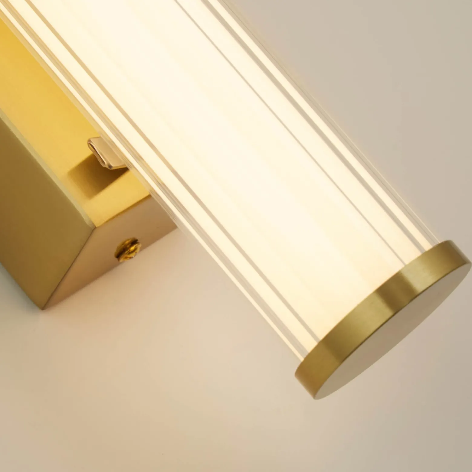 Clamp LED-seinävalaisin, kulta/valkoinen teräs, lasi, IP44