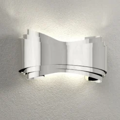 Design-seinävalaisin Ionica, kromi
