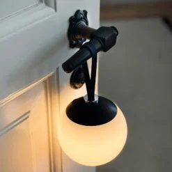 Dyberg Larsen LED-akku-koristelamppu Odin, musta/valkoinen, IP44