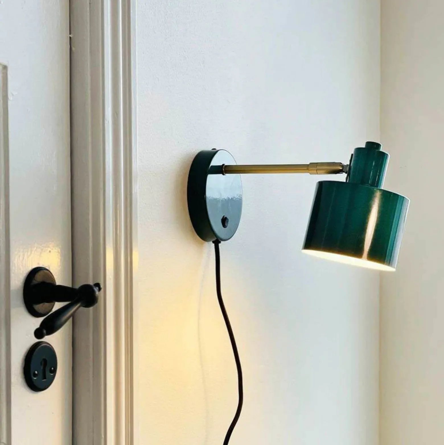 Dyberg Larsen Ocean-seinälamppu, tummanvihreä, ulkonema 30 cm
