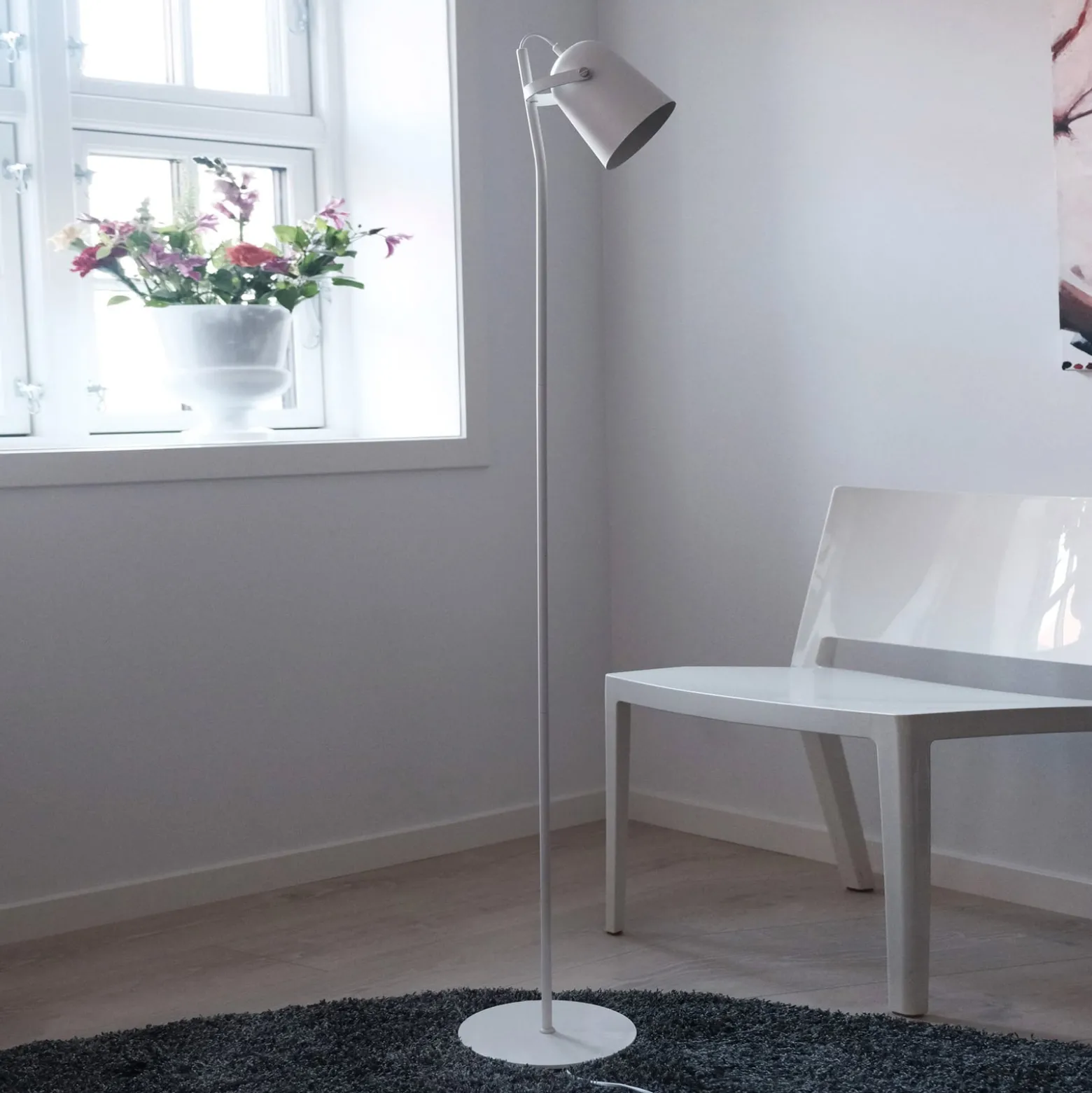 Dyberg Larsen Oslo -lattiavalo metallia, valkoinen