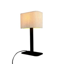 Dyberg Larsen pöytälamppu Calix, luonnonvalkoinen, korkeus 39 cm