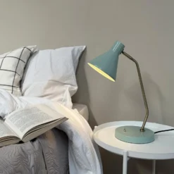 Dyberg Larsen pöytälamppu Sleep, mintunvihreä, korkeus 43,3 cm