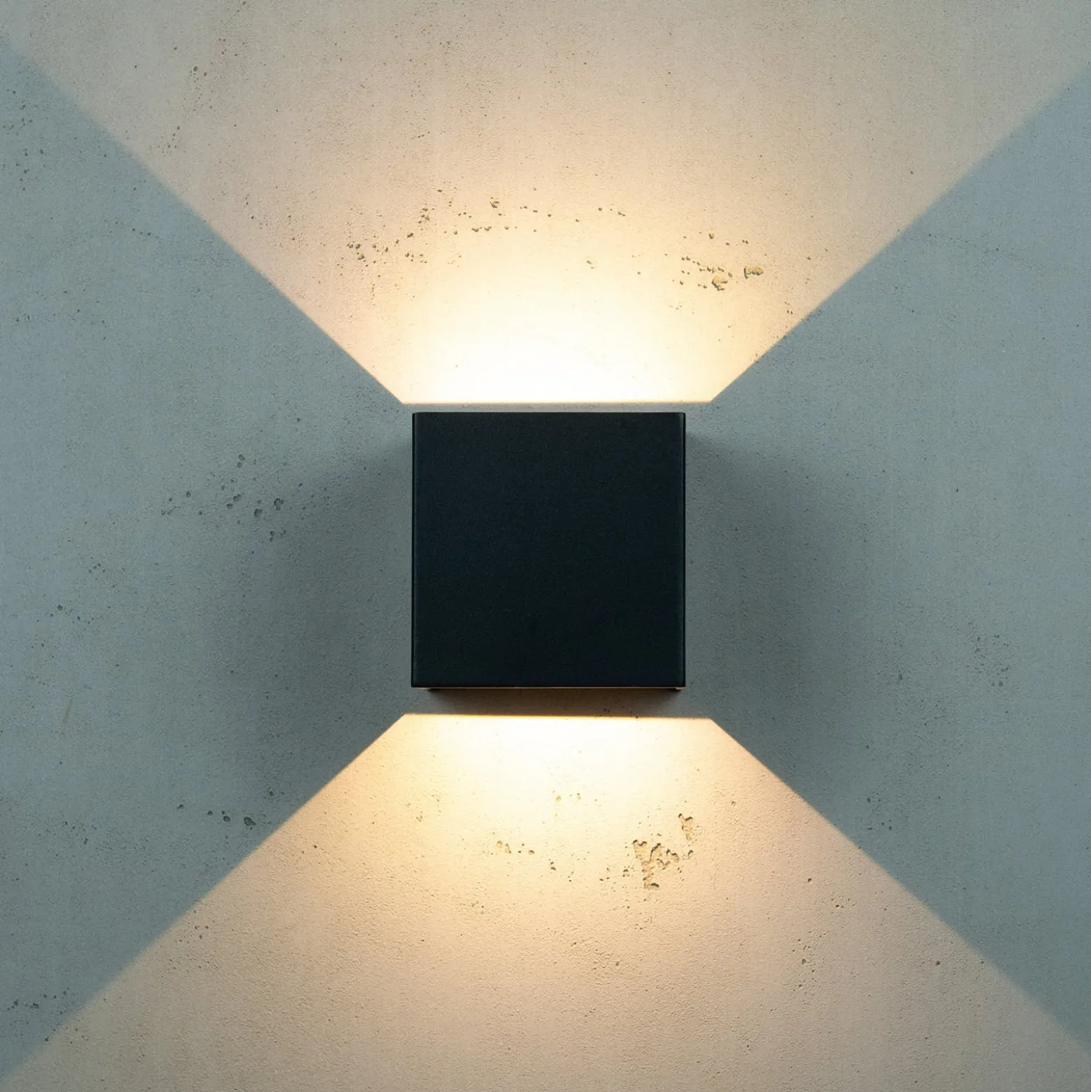 Dyberg Larsen Venus -LED-ulkoseinävalaisin