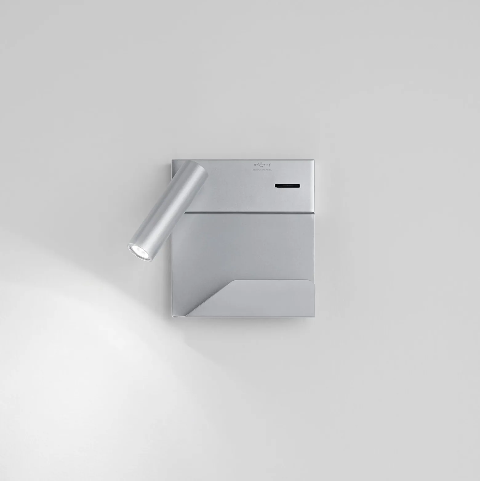 Egger DLS LED-seinävalaisin Rona, USB-portti, hyllykkö