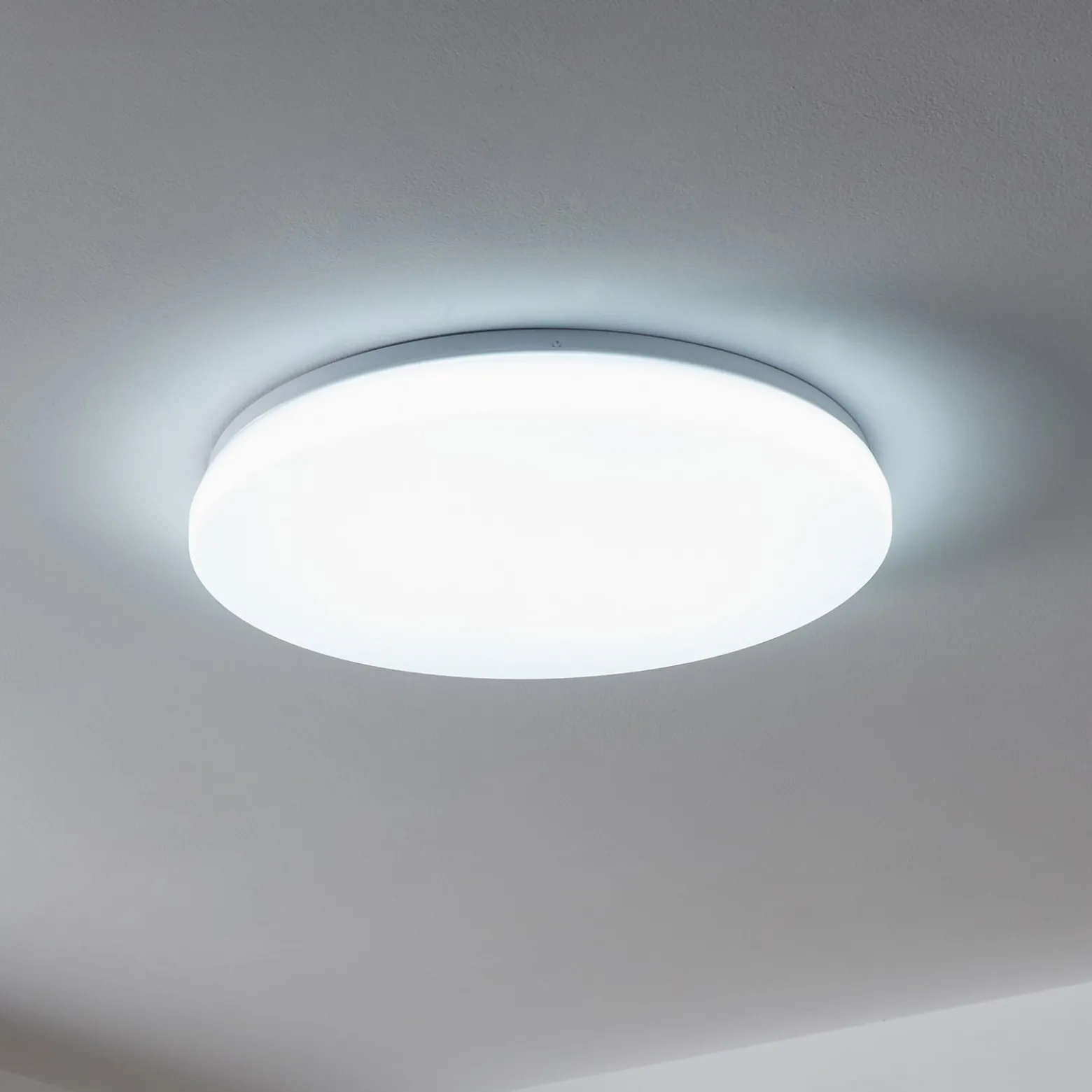 EGLO connect Totari-Z LED-kattovalaisin, valkoinen 56cm
