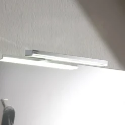 Energiaa säästävä LED-peilivalo Esther S3, IP44