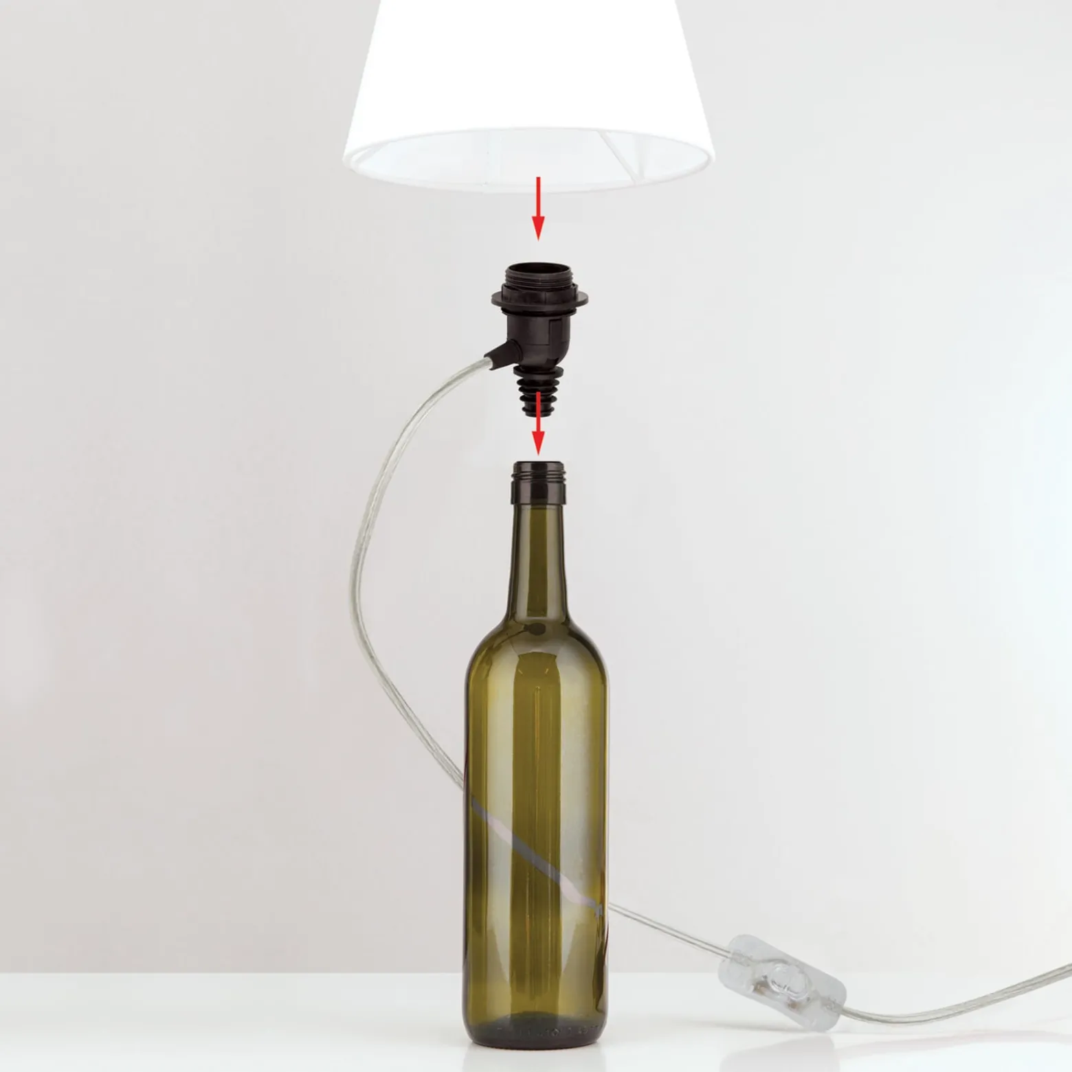 E27-pidin BOTTLE, läpinäkyvä kaapeli, pituus 200 cm