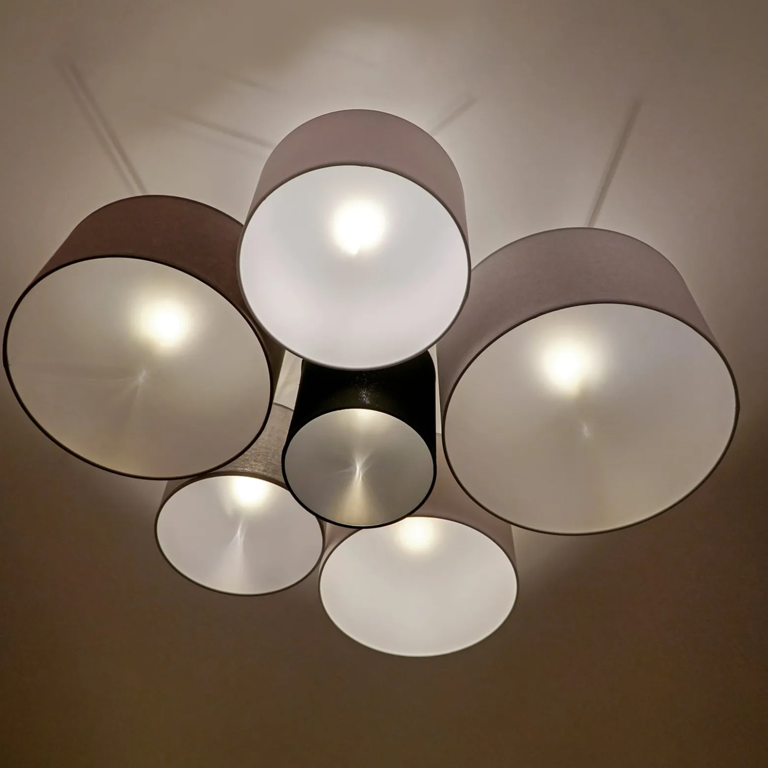 Euluna Lodge kattovalaisin, 6-lamppuinen, monivärinen