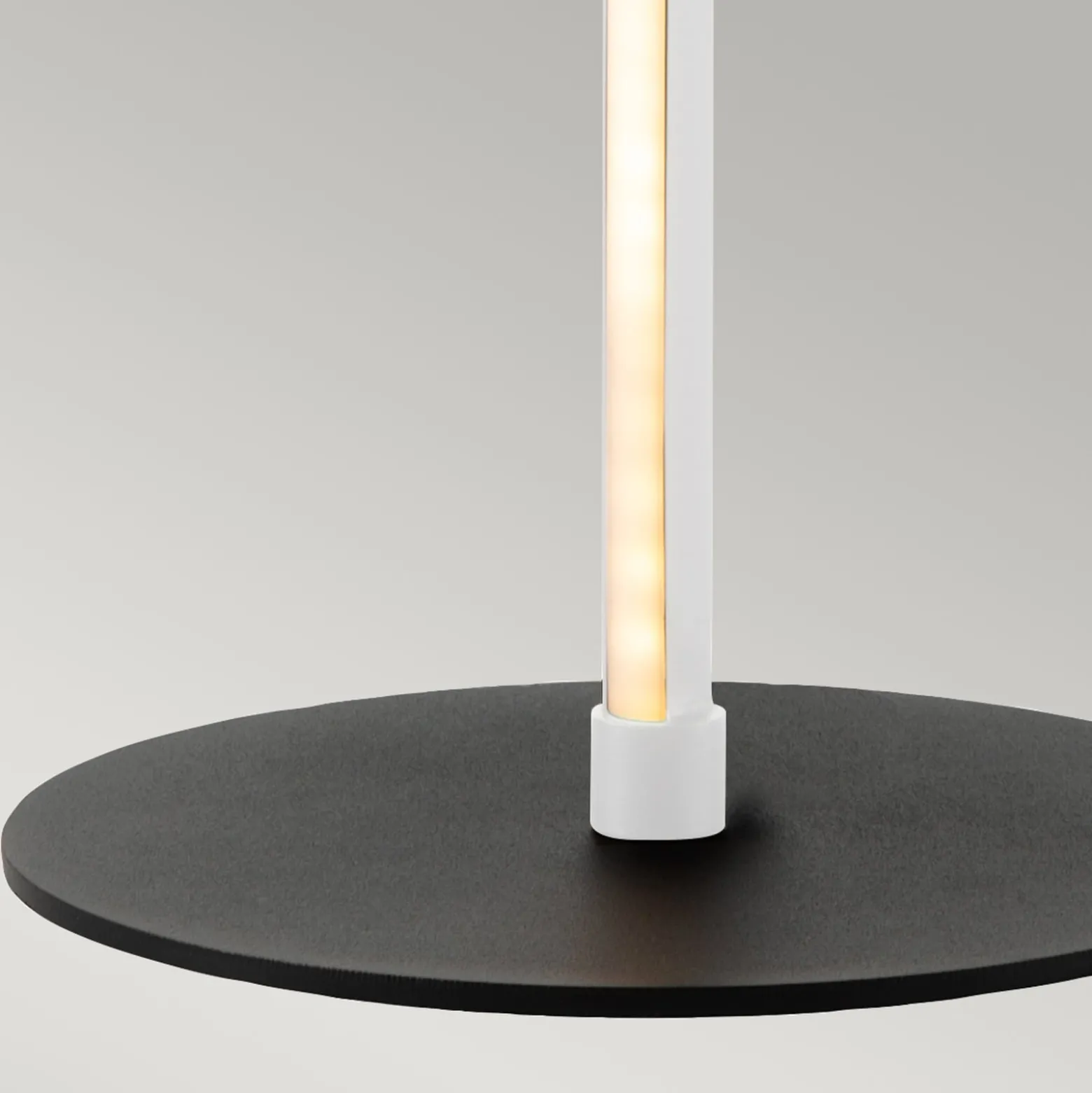 Flamingo LED-pöytävalaisin, valkoinen, metallia, 50 cm korkea