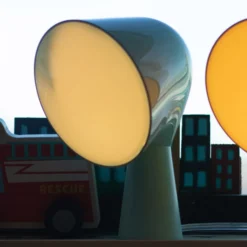 Foscarini Binic -designpöytävalaisin, akvamariini