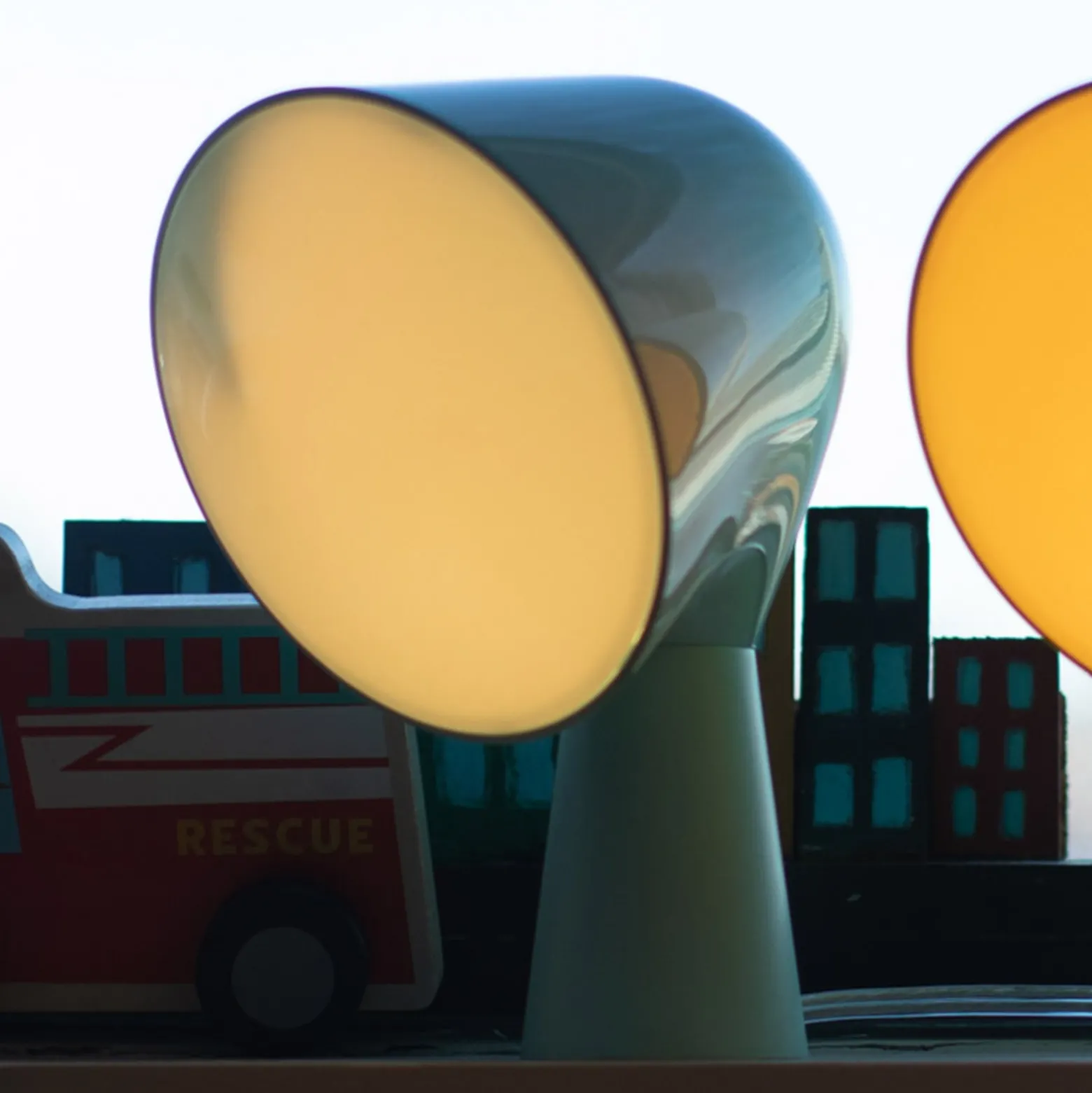 Foscarini Binic -designpöytävalaisin, akvamariini