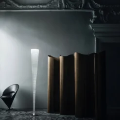 Foscarini Mite -lattiavalo E27, musta