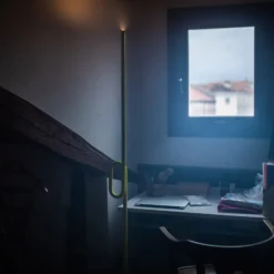 Foscarini Tobia terra -LED-lattiavalo, keltainen