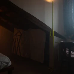 Foscarini Tobia terra -LED-lattiavalo, keltainen