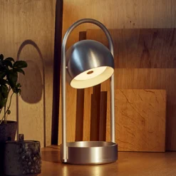 FRANDSEN LED-akku-pöytälamppu Ball Portable, alumiini harjattu