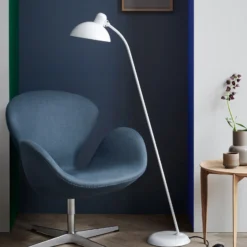 FRITZ HANSEN Kaiser Idell 6556-F, kiiltovalkoinen