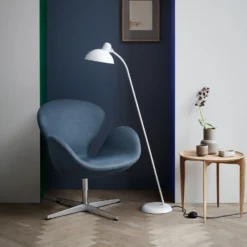 FRITZ HANSEN Kaiser Idell 6556-F, kiiltovalkoinen