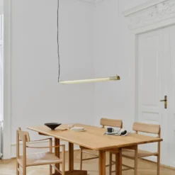GEJST Radent-riippuvalo, messinkivärinen, pituus 138 cm, G13 LED