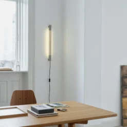 GEJST seinälamppu Radent pistoke, messinki, korkeus 70 cm, G13 LED