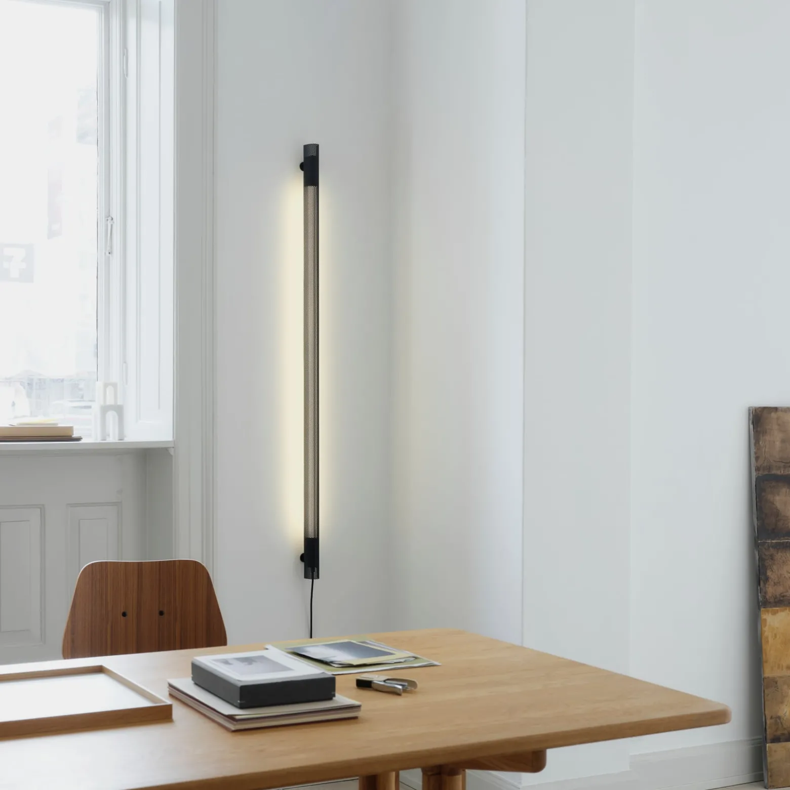 GEJST seinävalaisin Radent, musta, korkeus 135 cm, G13 LED