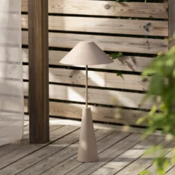 Globen Lighting Cannes -akkulattiavalaisin, beige, IP54
