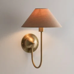 Globen Lighting IRIS-seinälamppu, mokkaruskea, korkeus 32 cm