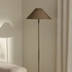 Globen Lighting lattiavalaisin Cannes, ruskea, metalli, 140 cm