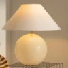 Globen Lighting pöytävalaisin IRIS, kermanvärinen, korkeus 45 cm
