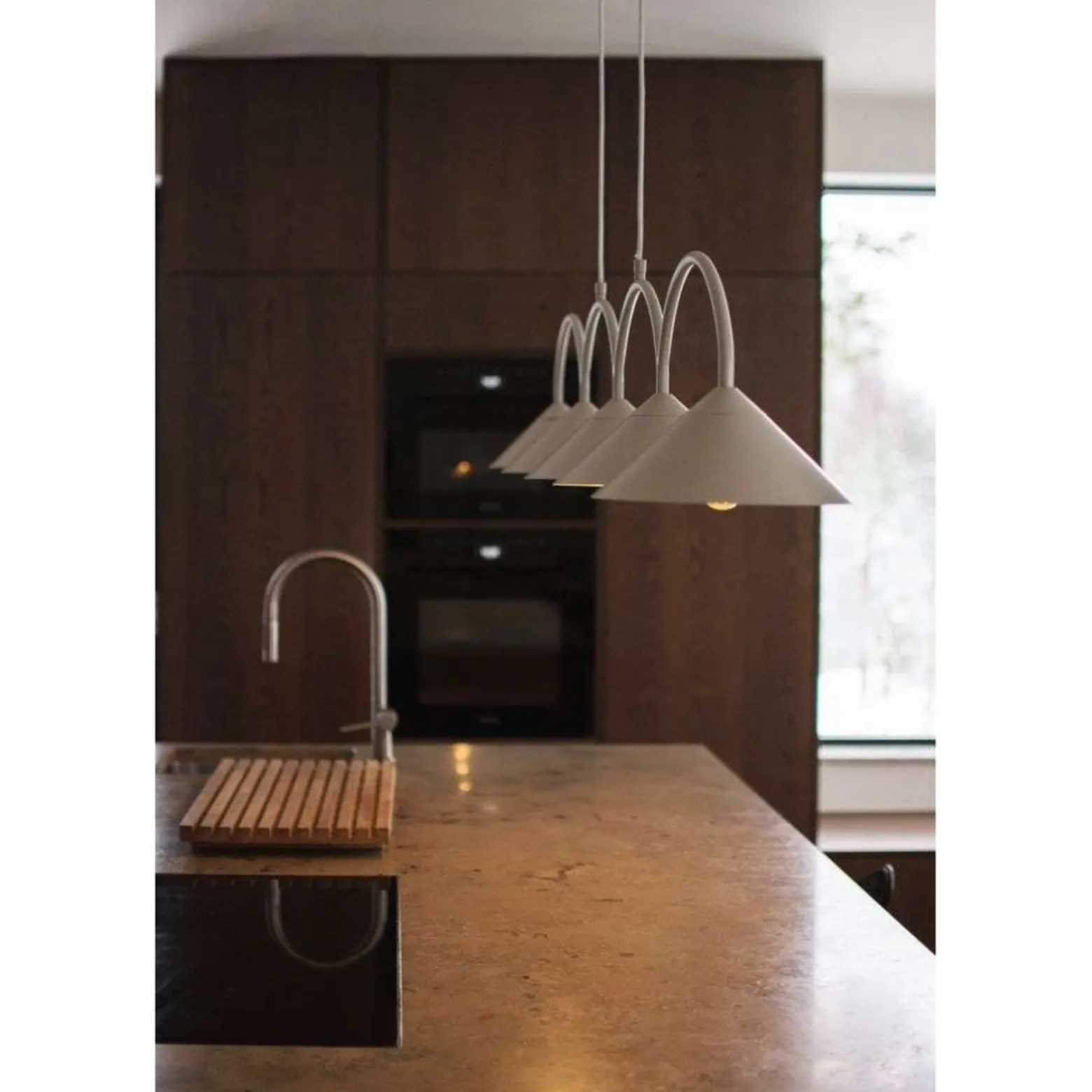 Globen Lighting riippuvalo CURVE 5, beige, 5-lamppuinen, 165 cm