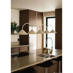 Globen Lighting riippuvalo CURVE 5, beige, 5-lamppuinen, 165 cm